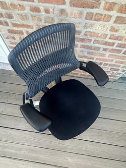 Knoll Black Office Chair