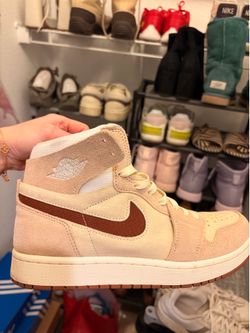 Men Nike Shoes size 9