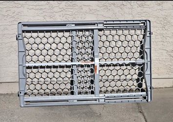 Adjustable Pet Gate - Fits Openings 28” - 42”