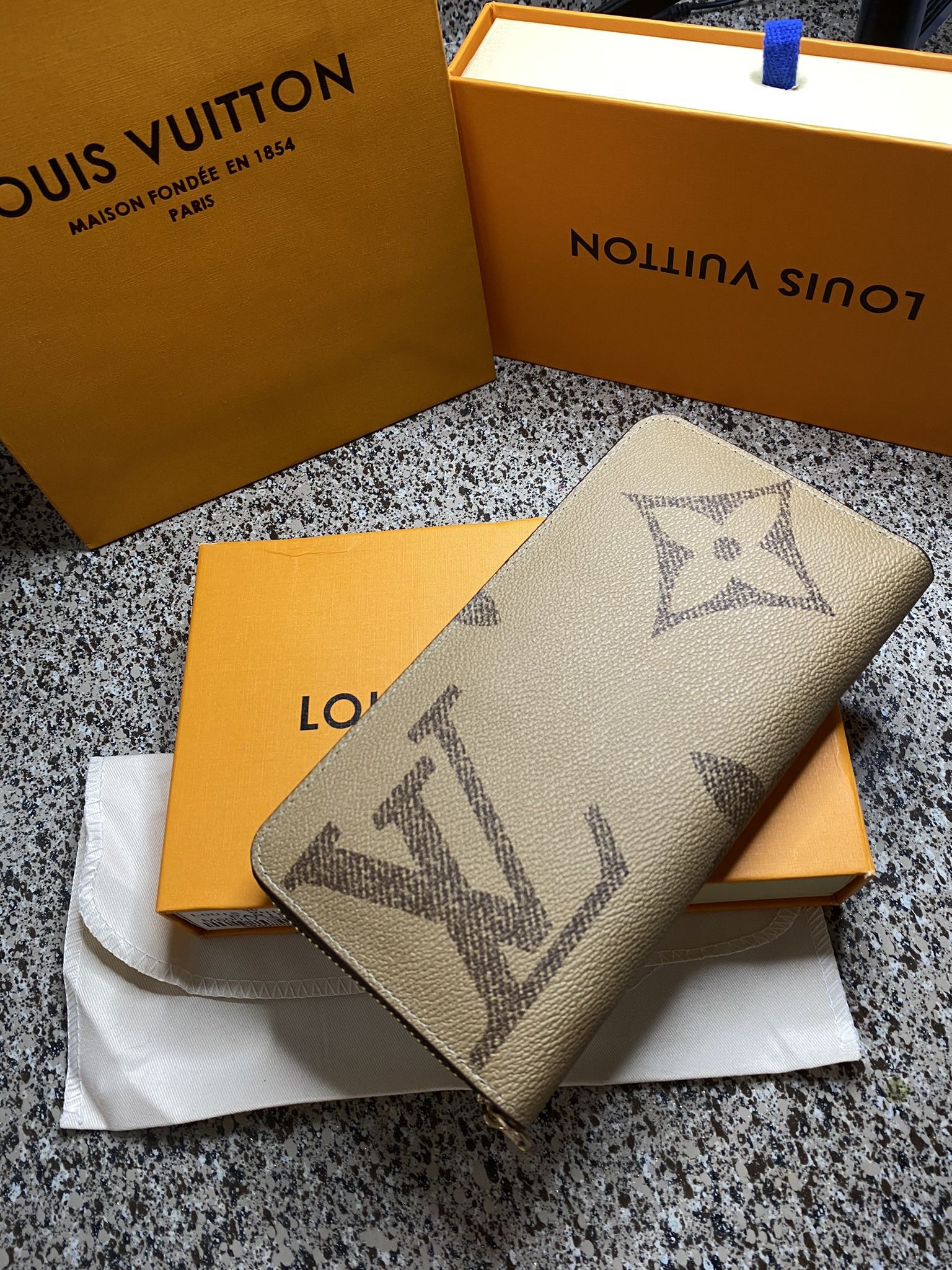 Lv Wallets For Woman