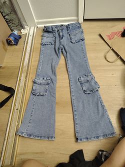 Forever 21 kids' cargo flare jeans size/13 -14