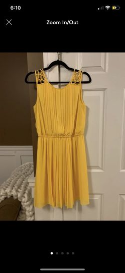 Yellow Jessica Simpson dress