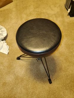 First Act Drummer Chair Throne