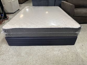Queen size mattress and box spring set