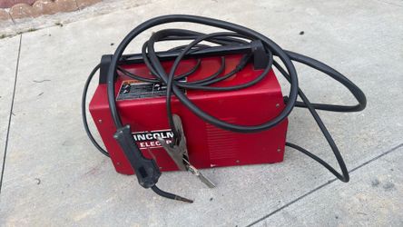 Very nice Lincoln loan welder wire feeder in Super conditions