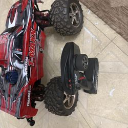 Traxxas Tmaxx 3.3 with os11k carburetor trade for electric rc