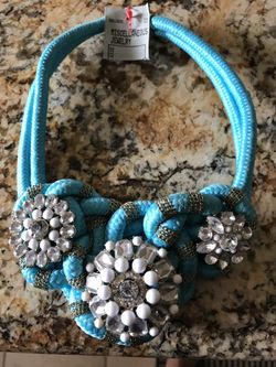 Necklace brand new never worn