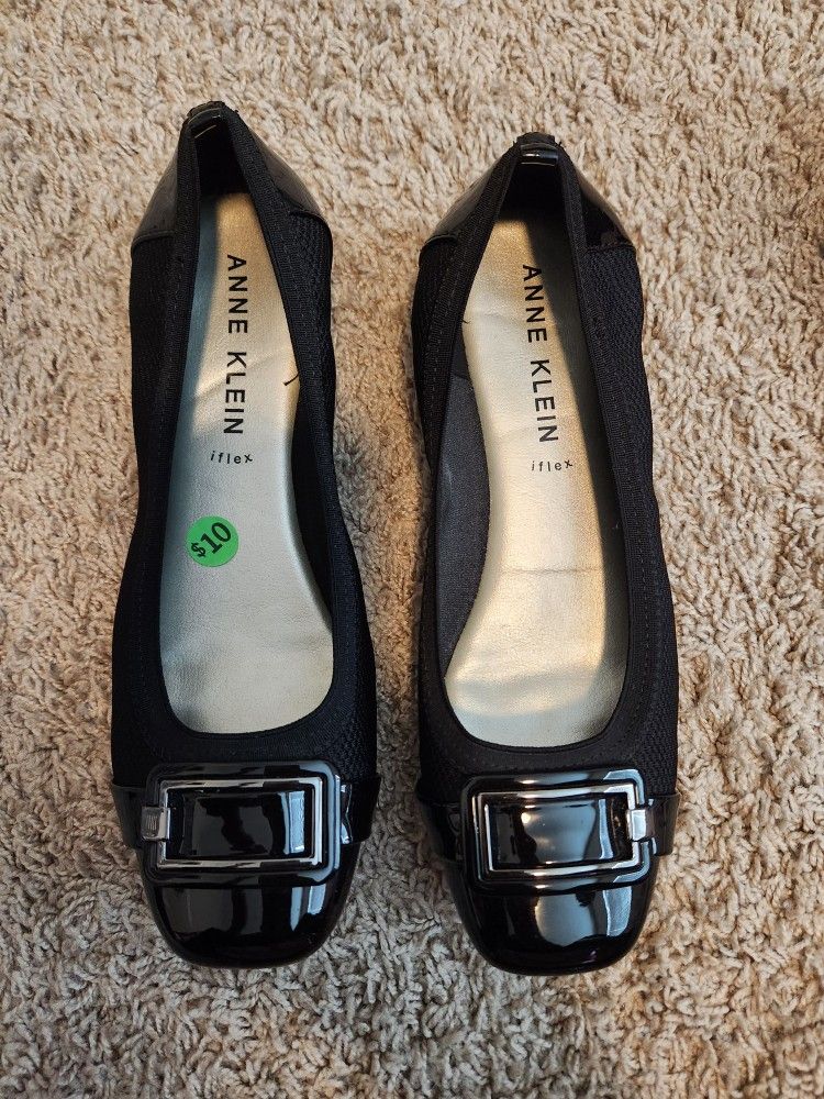 Anne Klein Black Flat Dress Shoes