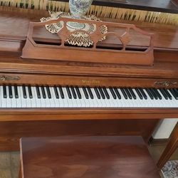 WURLITZER PIANO