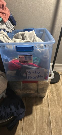 Two boxes of baby clothes newborn -3 months