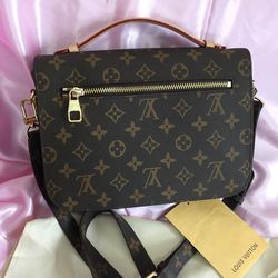 LV / Louis Vuitton bag brown messenger bag old flower handbag