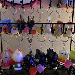 Handmade Hello-kitty Keychains. Need Gone!!!!!