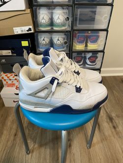 Air Jordan 4 Midnight Navy