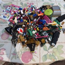 680pc Lego & Lego Biconical Lot 