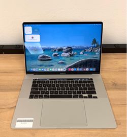 16" MacBook Pro Touchbar 32GB RAM*512GB SSD*2.4Ghz Intel 8 Core i9