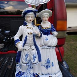 Vintage Antique Colonial Man And Woman Lamp.