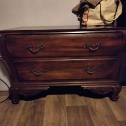 Dresser**must Go  Moving**