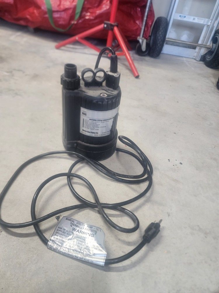 WaterAce /Water Ace Portable Submersible 1/6 Hp utility pump. 1500 GPH