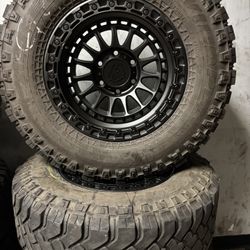 Bendo Un Set De Rines Nuevos Con Llantas Usadas Para Toyota Tacoma Chevy Silverado 