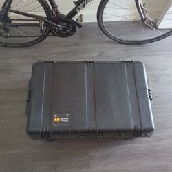 Pelican Case Large With Wheels