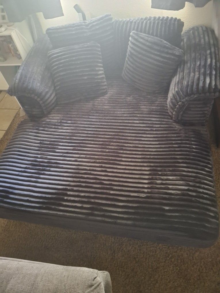 Oversize Lounge Chair