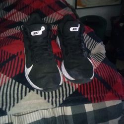 Nike Renew Shoes Sz12