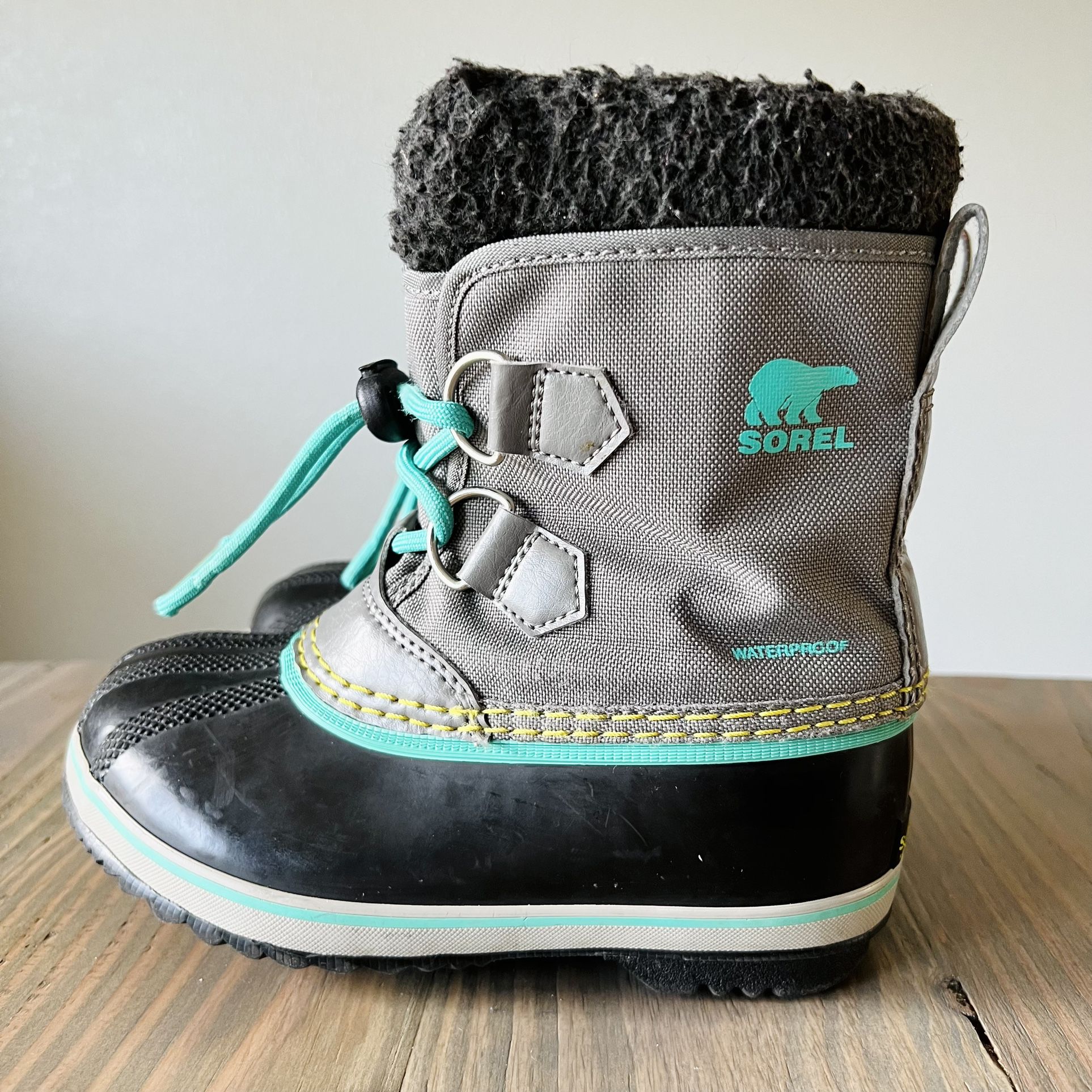Sorel Snow Boots Kids Size 13