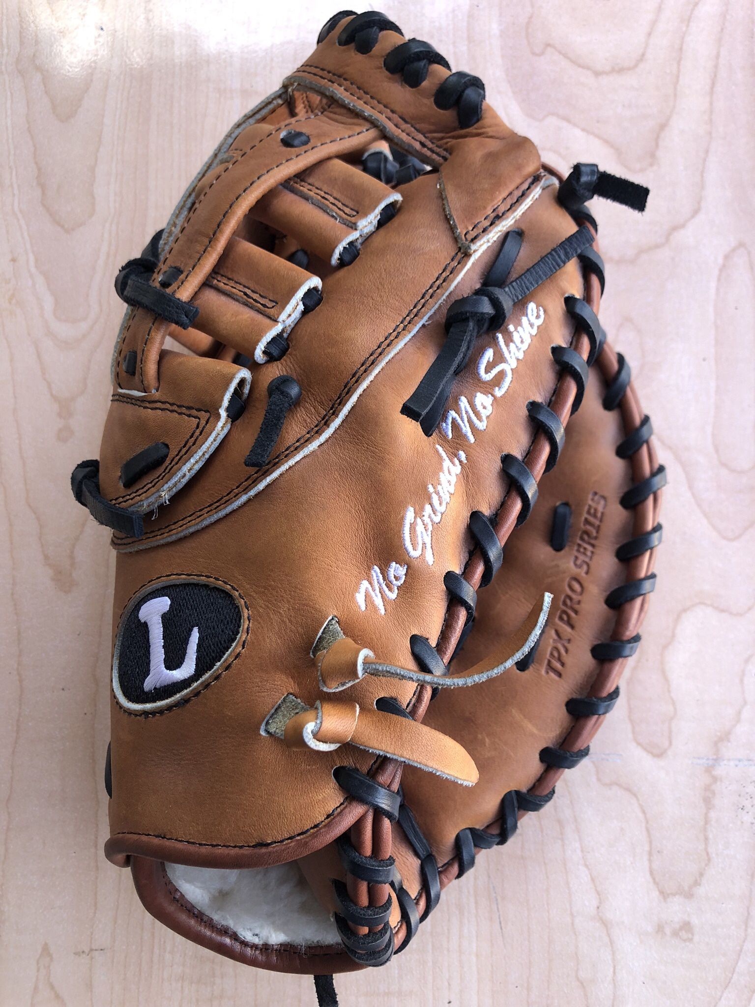 Louisville Slugger TPX Pro First Baseman Baseball Glove In Excellent Condition $140 firm