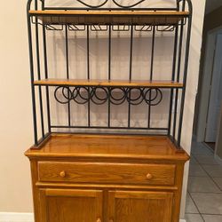 kitchen set with matching wine/bakers rack