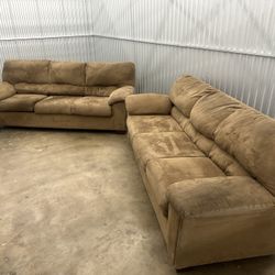 (FREE DELIVERY) Couches 