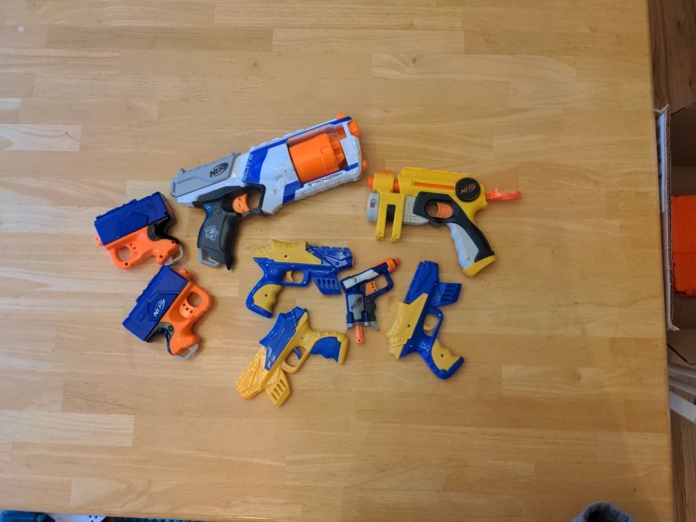 Nerf Gun Lots!