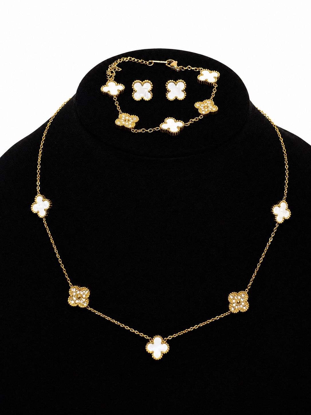 Luxury Clover Jewelry Set – Necklace, Bracelet & Stud Earrings – Gold Tone Mother of Pearl Inspired Design