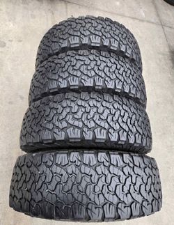 265 70 17 BFGOODRICH Ko2 I sell this Seth of tires with 80% of Life the 4