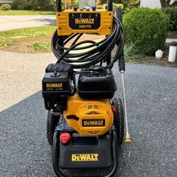 🔥 DEWALT DXPW61(contact info removed) PSI Gas Pressure Washer Brand new
