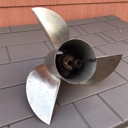 Prop  19 Pitch  Excellent Condition 