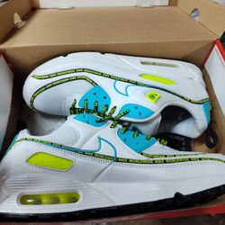 BRAND NEW AIR MAX 90 SE 