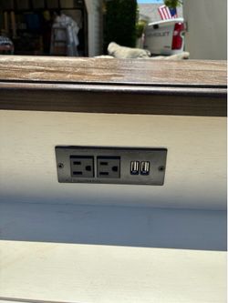 Tv/computer/entry way