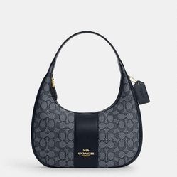 Coach Carmen Shoulder Bag In Signature Jacquard