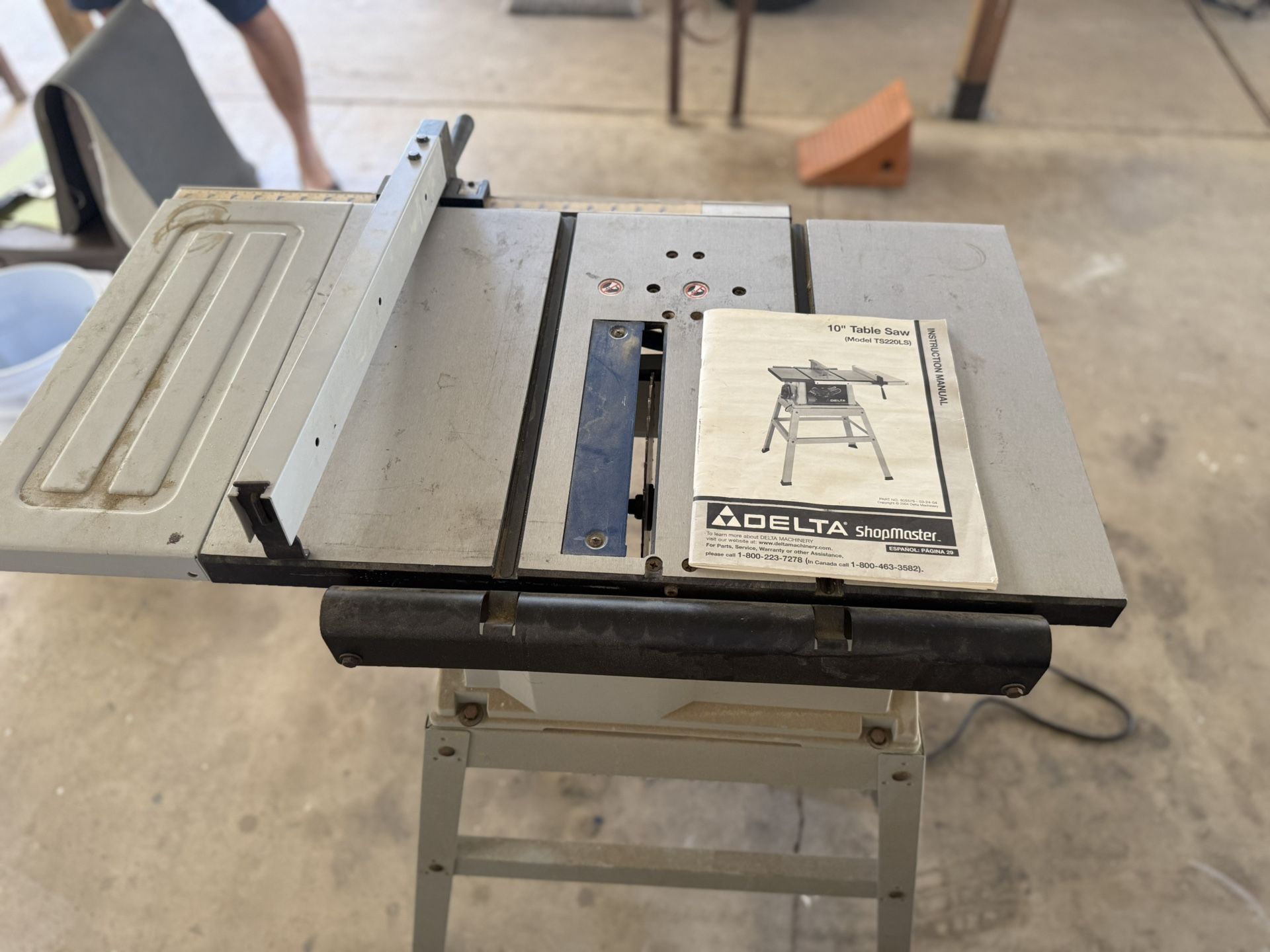 DELTA Table Saw
