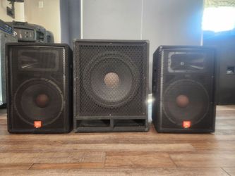 JBL JRX115 & Carvin 18" Sub Model# RL118