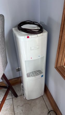 Water cooler