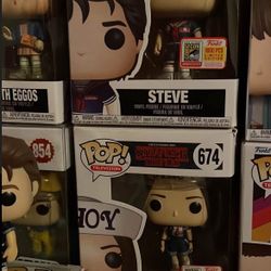 Steve And Robin SDCC Funko Pops