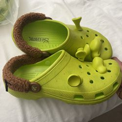 Shrek Crocs Size 10/11