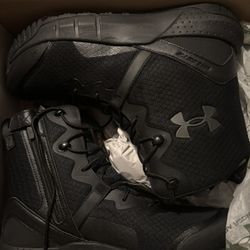 Under Armour Men’s Boots Brand New! Black. Size 11