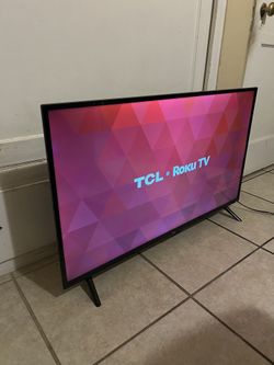 TCL 40” Roku Smart TV – Remote Included – Excellent Condition