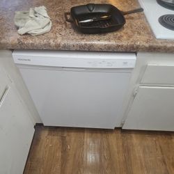 Frigidaire Dishwasher 
