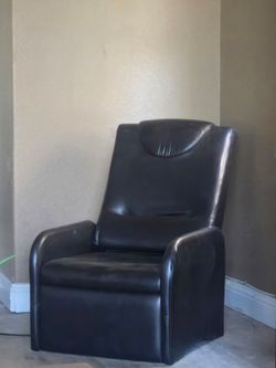 Furniture, pictures