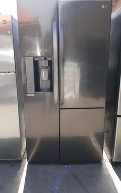 LG Side-by-Side Black Stainless Refrigerator Fridge
