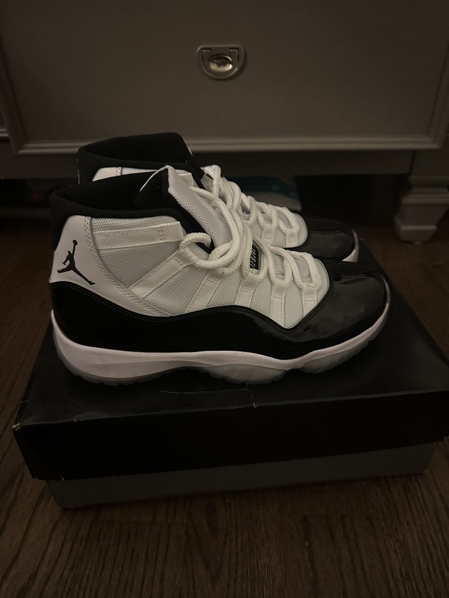 Jordan 11 Concords Size 7.5m