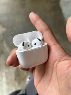 AirPods 4